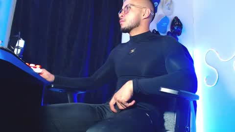 Snapshot of sebastian_025 chatting on 02.05.26 Sebastian online show from 02.05.26