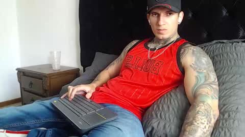 Snapshot of sebastian_muss chatting on 01.06.26 Sebastian online show from 01.06.26