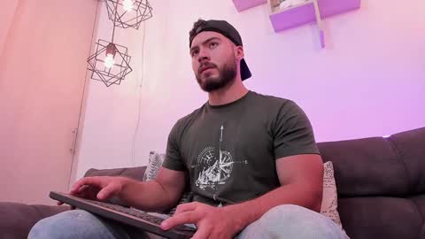 Snapshot of sebastianvilla__ chatting on 12.26.24 Instagram jeanpaulfit online show from 12.26.24