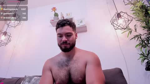 Snapshot of sebastianvilla__ chatting on 12.30.24 Instagram jeanpaulfit online show from 12.30.24