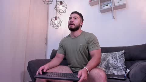 Snapshot of sebastianvilla__ chatting on 02.02.25 Instagram jeanpaulfit online show from 02.02.25
