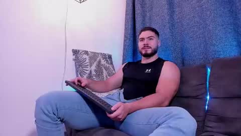 Snapshot of sebastianvilla__ chatting on 02.11.25 Instagram jeanpaulfit online show from 02.11.25