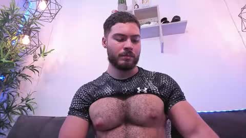 Snapshot of sebastianvilla__ chatting on 02.26.25 Instagram jeanpaulfit online show from 02.26.25