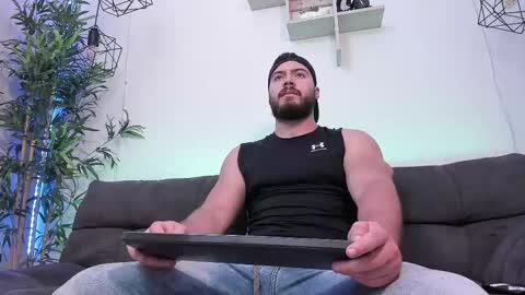 Snapshot of sebastianvilla__ chatting on 03.04.25 Instagram jeanpaulfit online show from 03.04.25