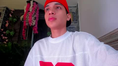 Snapshot of sebax_00 chatting on 04.19.26 Sebastian online show from 04.19.26