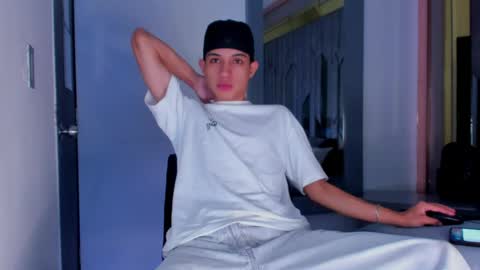 Snapshot of sebax_00 chatting on 05.22.26 Sebastian online show from 05.22.26
