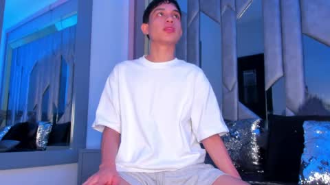 Snapshot of sebax_00 chatting on 05.27.26 Sebastian online show from 05.27.26