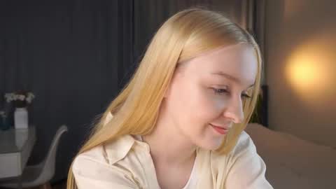 Snapshot of sebrinarainha chatting on 09.13.25 Rina online show from 09.13.25