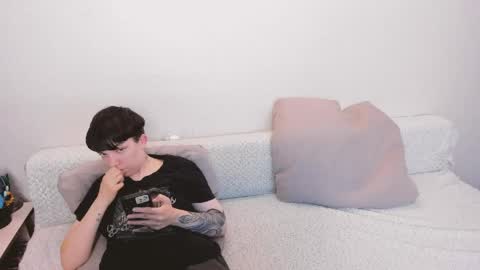 Snapshot of secret_dreams_ chatting on 06.06.26 Amanda and pair in a real life we love each other but can play with you online show from 06.06.26