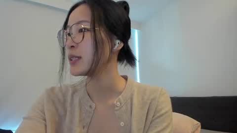Snapshot of secretgirlfriendxo chatting on 06.10.26 Angela online show from 06.10.26