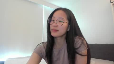 Snapshot of secretgirlfriendxo chatting on 06.11.26 Angela online show from 06.11.26