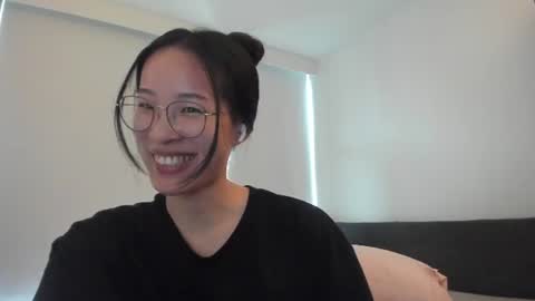 Snapshot of secretgirlfriendxo chatting on 07.27.26 Angela online show from 07.27.26