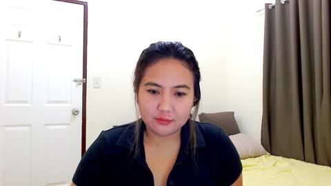 Snapshot of secretlover010101 chatting on 12.13.24 MILAN online show from 12.13.24