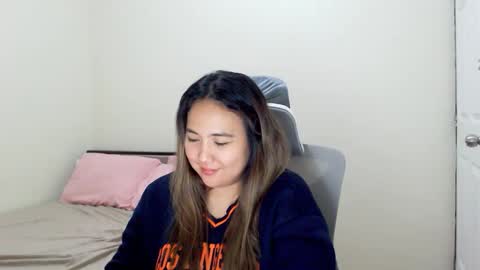 Snapshot of secretlover010101 chatting on 02.19.25 MILAN online show from 02.19.25