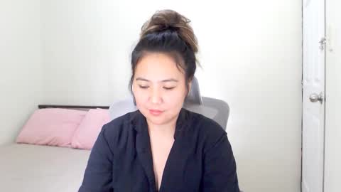 Snapshot of secretlover010101 chatting on 02.26.25 MILAN online show from 02.26.25