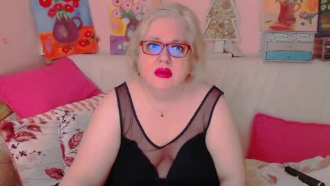 Snapshot of secretloverbbw chatting on 05.29.26 Alice online show from 05.29.26