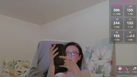 Mariot  Mery for short ..never call me PET NAMES in FREECHAT mom momy baby or sweety  online show from 05.22.26