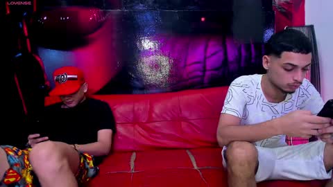 Snapshot of secretpartys chatting on 01.30.25 3some HORNY KIMGOOD GIRL LOOKING TO EXPERIENCE ALL KINDS OF SHOW online show from 01.30.25