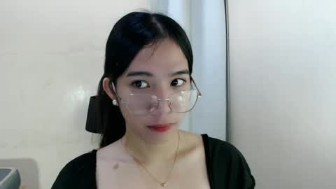 Snapshot of seductive_abia chatting on 06.15.26 JUST CALL ME ABIA online show from 06.15.26