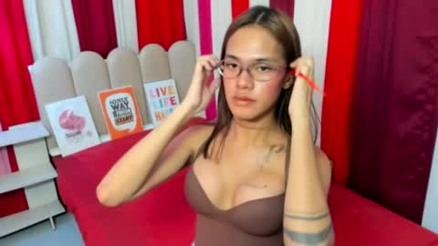 Snapshot of seductive_aliyah chatting on 04.26.26 aliyah online show from 04.26.26