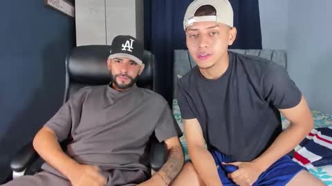 Snapshot of seductive_angel1 chatting on 10.10.25 Angel online show from 10.10.25