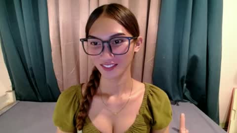 Snapshot of seductive_kimxxx chatting on 06.26.26 your miss universe kim online show from 06.26.26