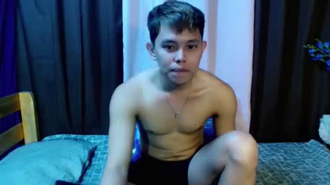 Snapshot of seductive_maxxx chatting on 04.30.26 Max online show from 04.30.26