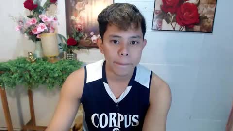 Snapshot of seductive_maxxx chatting on 05.10.26 Max online show from 05.10.26