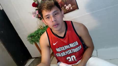 Snapshot of seductive_maxxx chatting on 05.11.26 Max online show from 05.11.26