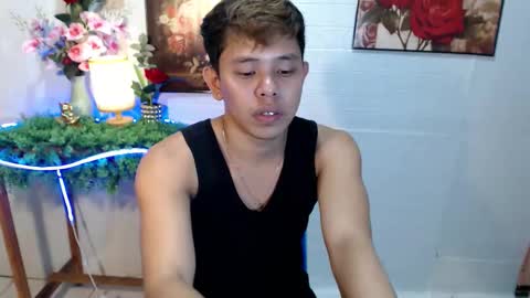 Snapshot of seductive_maxxx chatting on 05.12.26 Max online show from 05.12.26