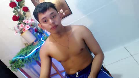Snapshot of seductive_maxxx chatting on 05.30.26 Max online show from 05.30.26