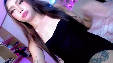 Snapshot of seductive_morena chatting on 02.22.26 Im shy online show from 02.22.26