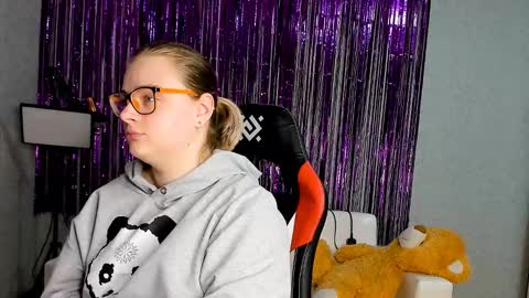 seductive_she_wolf online show from 03.12.25