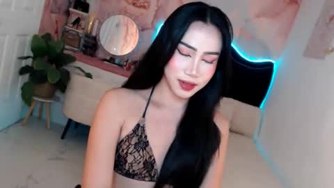 Snapshot of seductive_vana chatting on 05.29.26 Vanessa online show from 05.29.26
