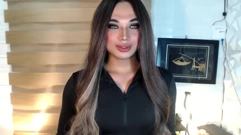 Snapshot of seductivedeluxe69 chatting on 03.01.25 Deluxe online show from 03.01.25