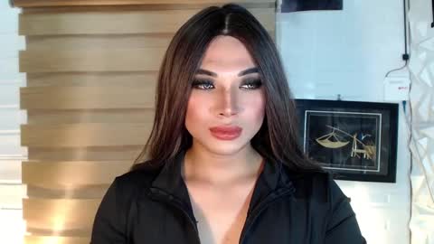 Snapshot of seductivedeluxe69 chatting on 03.02.25 Deluxe online show from 03.02.25