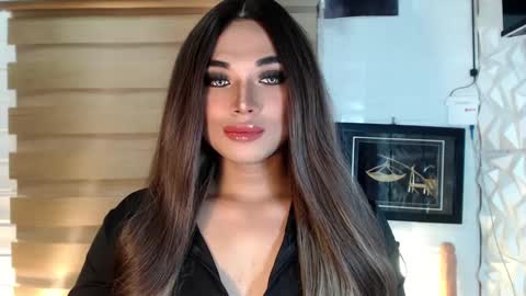 Snapshot of seductivedeluxe69 chatting on 03.04.25 Deluxe online show from 03.04.25