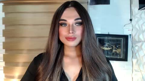 Snapshot of seductivedeluxe69 chatting on 03.04.25 Deluxe online show from 03.04.25