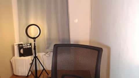 Snapshot of seductivedeluxe69 chatting on 09.20.25 Deluxe online show from 09.20.25