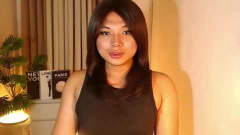 Snapshot of seductivedeluxe69 chatting on 10.16.25 Deluxe online show from 10.16.25
