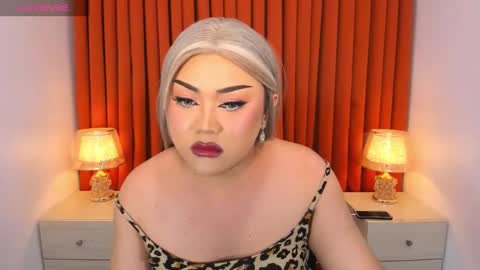 Snapshot of seductivelolalola chatting on 02.27.25 Natalie Mefford online show from 02.27.25