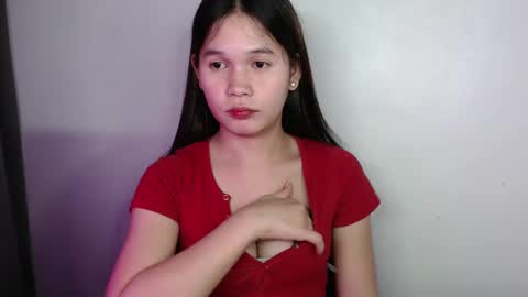 Snapshot of seductivemegoftheworld_ chatting on 12.03.24 MEG online show from 12.03.24