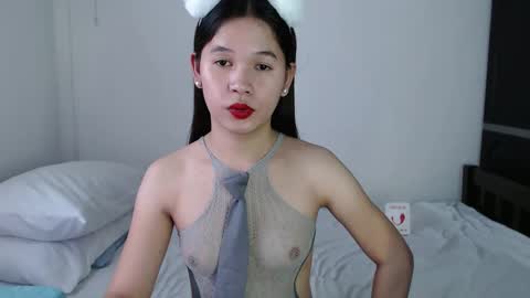 Snapshot of seductivemegoftheworld_ chatting on 02.03.25 MEG online show from 02.03.25