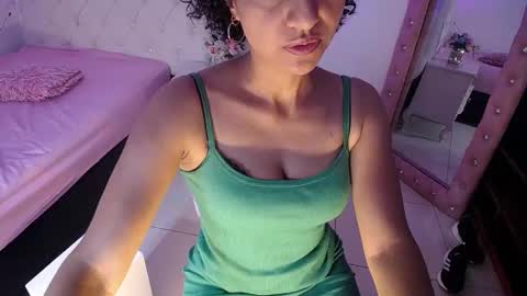 seductress_malia online show from 10.14.25