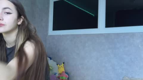 Snapshot of seeeyoubaby chatting on 04.22.26 Slavia online show from 04.22.26