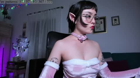 Snapshot of segismunda chatting on 12.25.24 Luciana online show from 12.25.24