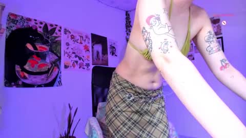 Snapshot of segismunda chatting on 09.20.25 Luciana online show from 09.20.25