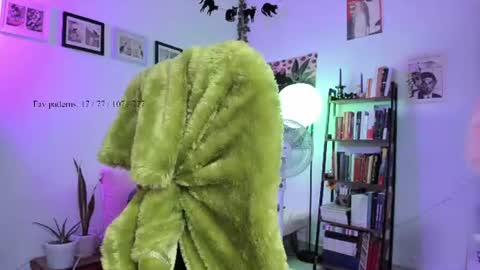 Snapshot of segismunda chatting on 06.16.26 Luciana online show from 06.16.26