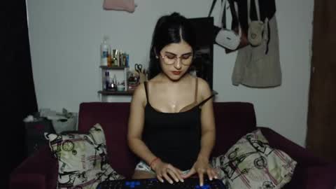 seleena_01 online show from 03.03.25