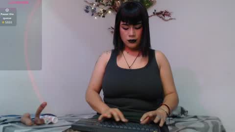 Snapshot of selen_extasis chatting on 04.27.26 Selen online show from 04.27.26